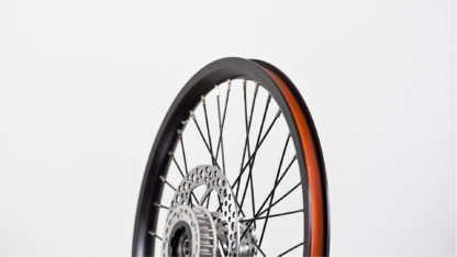 Set 18 inch STRIDA zwart aluminium velgen met remschijven en achtertandwiel (zonder banden) - 448-18-black-set brakediscs freewheel - wiel - wielen