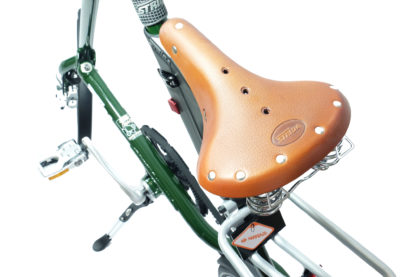 STRIDA SX Racing Green - 18 Zoll - Design Fahrrad - Design Faltrad - dreieckig - dreieckiges - Dreieckiges Faltrad - Eingang - einzigartiges Faltrad - Fahrrad - Faltbares Fahrrad - Faltbares Fahrrad kaufen - Faltbares Fahrräder kaufen - Faltrad - Faltrad-Shop - Falträder - Falträder kaufen - Geschäft - Kaufen - Klapprad - Klapprad kaufen - Leicht - neu - strida - Strida design Faltrad - sx - zu verkaufen - zusammenklappbares Fahrrad